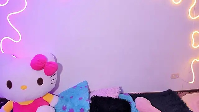 Онлайн чат XXX CassieBigass_