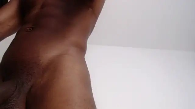 Chat +18 de drake_brwon_23 ao vivo