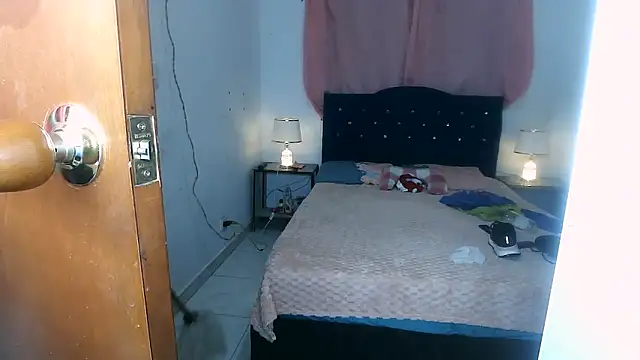 Chanel_87xxx Chat XXX in diretta