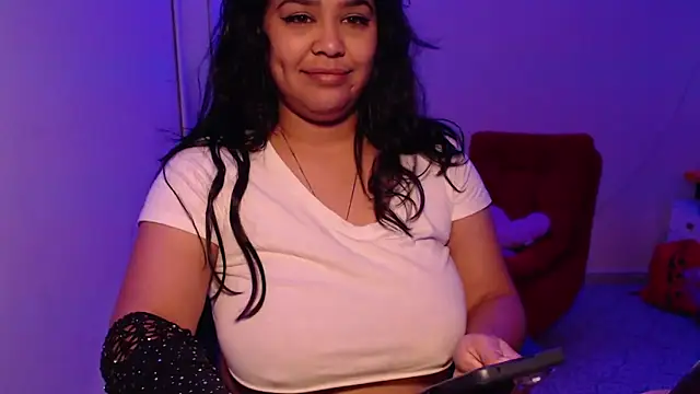 Chatroom XXX en direct de VenussTits97