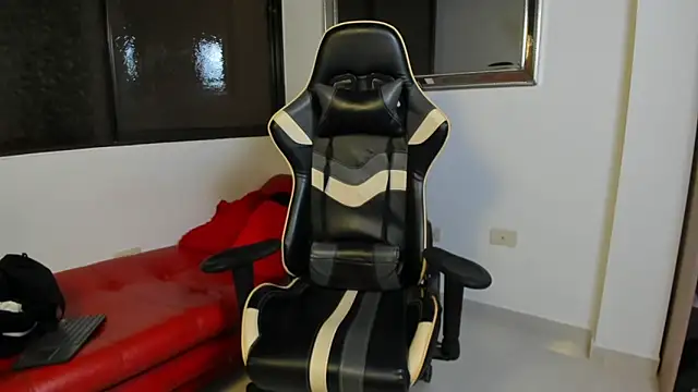 Chat XXX ao vivo de julian_wallace