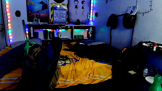 Buffshagswell élő XXX-chatje