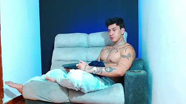 Chat XXX ao vivo de JUSTIN_FULLER1