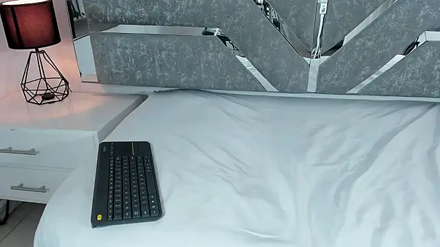 Slut_Milf_ Chat XXX in diretta