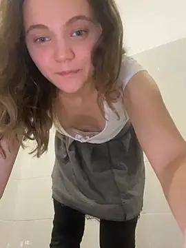 TheYourL's Live XXX Chat