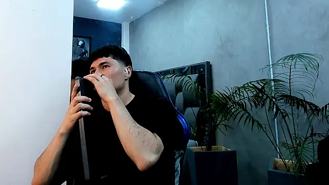 roan_birkin Adlı Modelin Canlı XXX Sohbeti