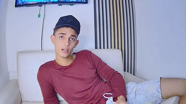 Chat XXX ao vivo de nathan_shimmer