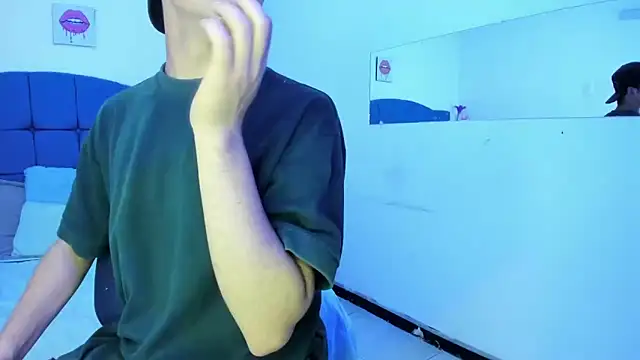 Aaron_Foxxx Adlı Modelin Canlı XXX Sohbeti