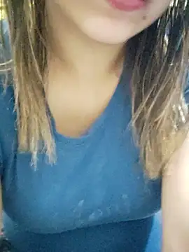 Tanha18 élő XXX-chatje