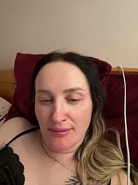 دردشة TomilaSi الجنسية المباشرة