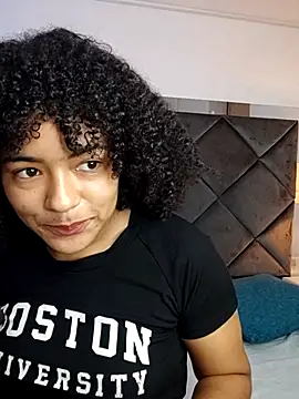 LunaaCurly's Live XXX Chat