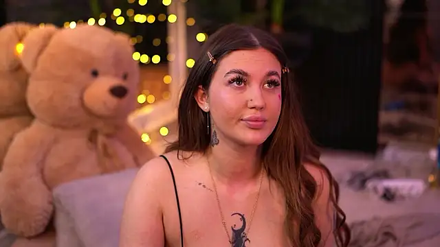 AkaliLuna élő XXX-chatje