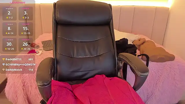 Cherry_Xerri Adlı Modelin Canlı XXX Sohbeti