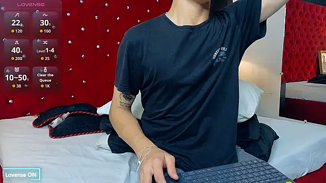 Logan_Woods' Live XXX Chat