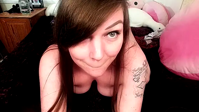 GamerGirlRoxyAndLee: онлайн-секс-чат