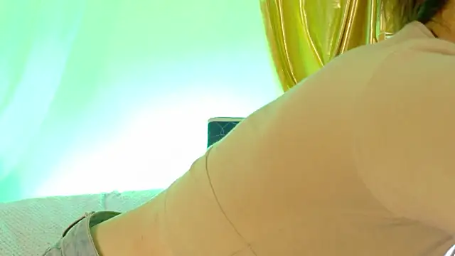 magali_19 élő XXX-chatje