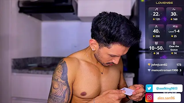 Онлайн чат XXX AxelKing1326