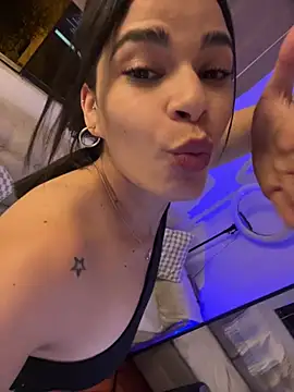 Leah_Honey26 Live XXX-chat