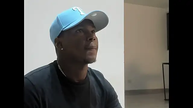 Онлайн чат XXX Troykhalil