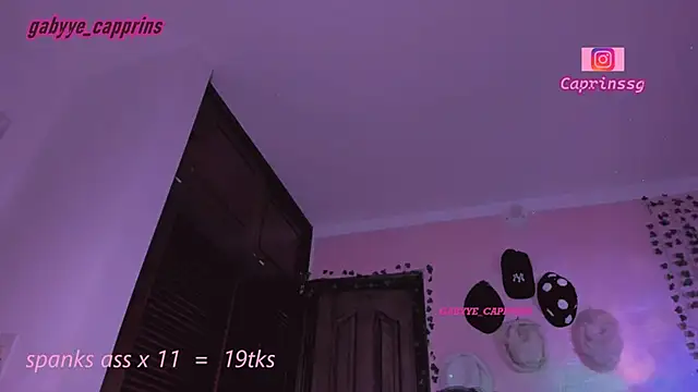 gabyye_capprins élő XXX-chatje
