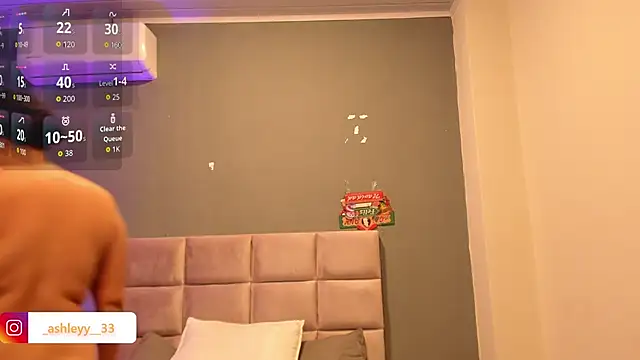 _Ashley_33: απευθείας συνομιλία ΧΧΧ