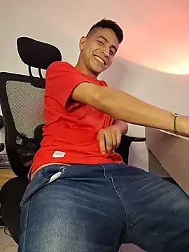 Juann-cock Adlı Modelin Canlı XXX Sohbeti