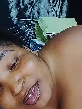 MassiveBoobsxxxx – Live XXX-chat