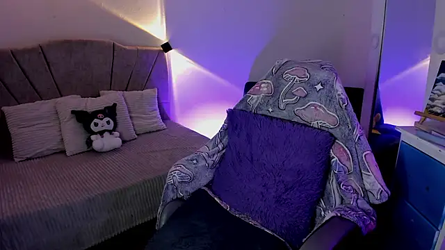 ravencollen's Webcam Show