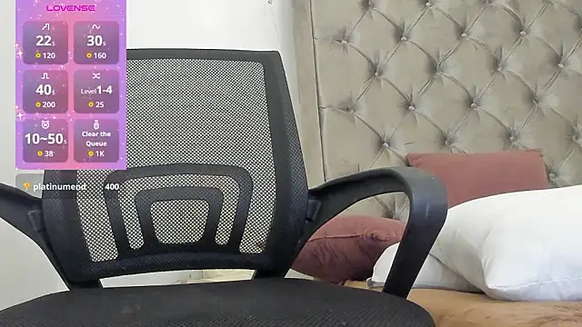 Chatroom XXX en direct de NikkiBotero