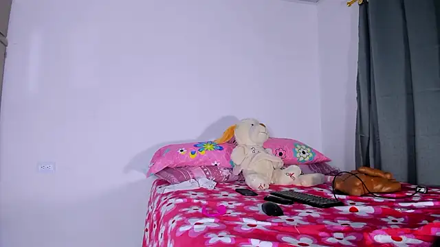 vennuss19's Live XXX Chat