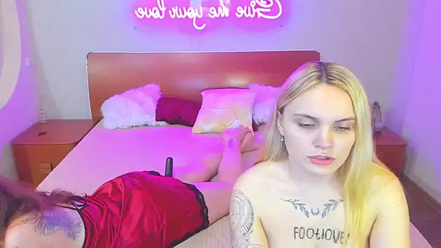 MagicEyess' Live XXX Chat