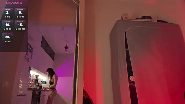 MelanteのライブXXXチャット