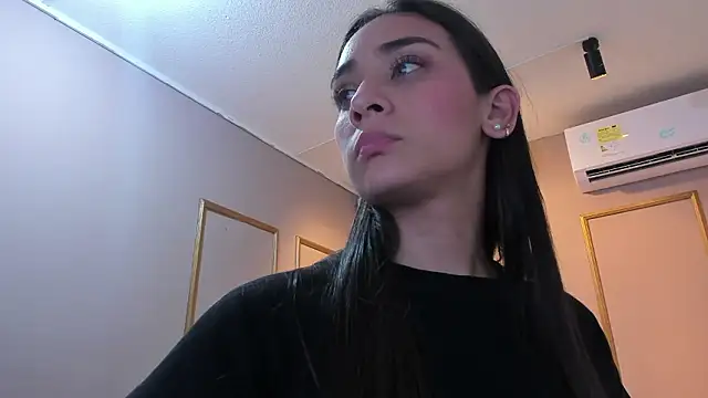 NahimiThompson Chat XXX in diretta