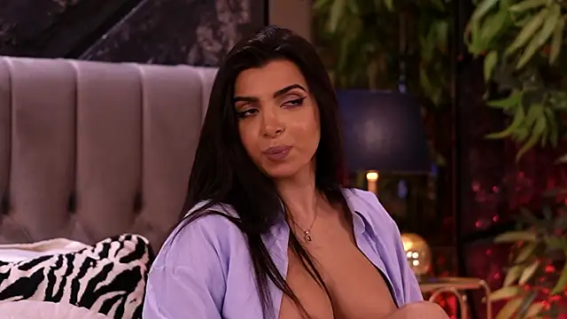 NicoleCellini Chat XXX live