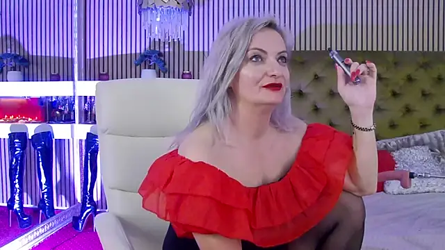 LadyTouch live XXX chat