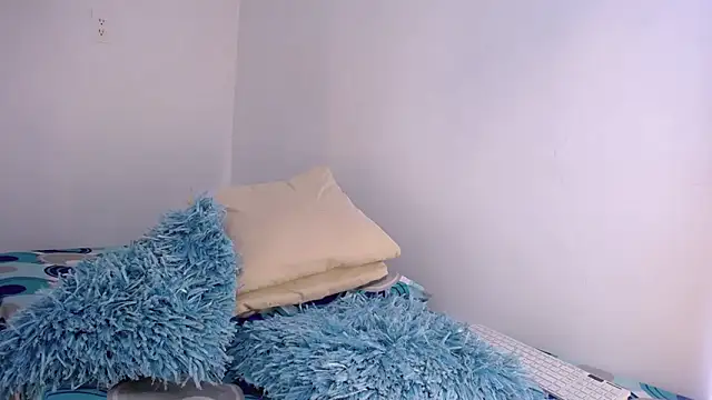 BabyAndy_ Adlı Modelin Canlı XXX Sohbeti