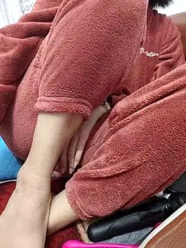 Haralushiaaa 即時 XXX 聊天