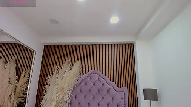 SelenaStonne live XXX chat