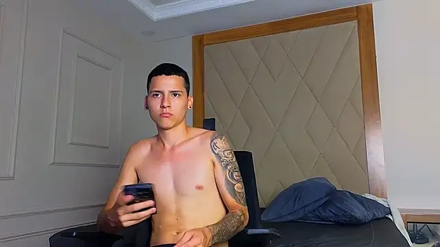 Show de KingAlexis_ na webcam