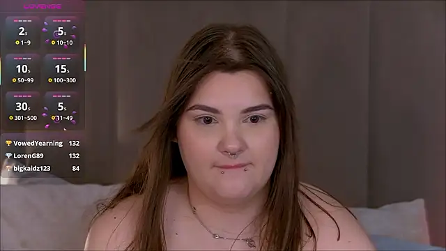 EmilyHyde's Live XXX Chat