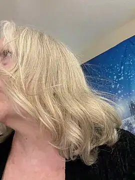 Kaitlyn_Winters: онлайн-секс-чат