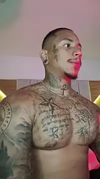 David_tatto1: онлайн-секс-чат