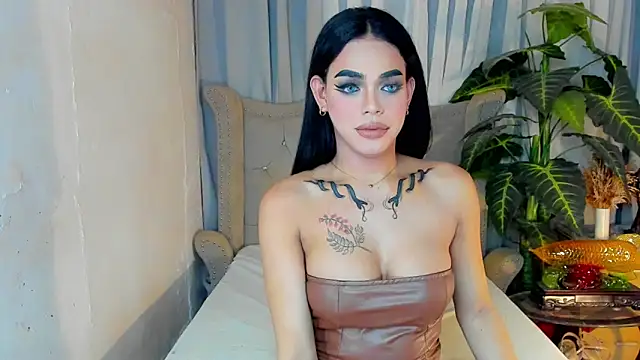 MochaliciousTransOnTop's Webcam Show