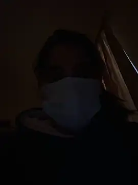 NEERU-STRIP élő XXX-chatje