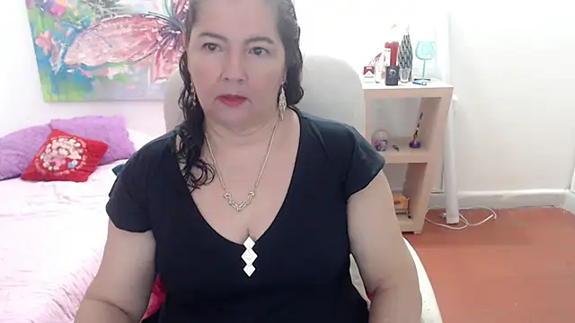 leonela_69 现场XXX聊天