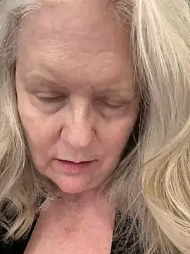 دردشة Kaitlyn_Winters الجنسية المباشرة