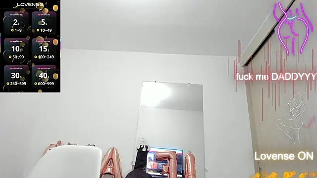 esmeraldamfc's Live XXX Chat