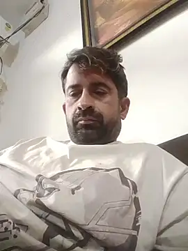 XxX_KING30 Adlı Modelin Canlı XXX Sohbeti