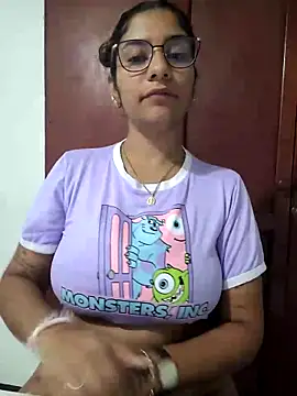 Sofythom1 élő XXX-chatje