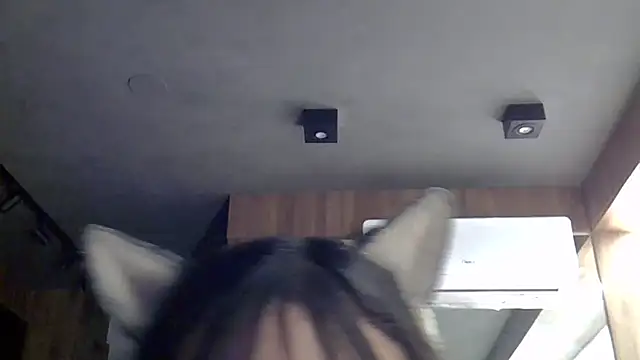 SkinnyKitten Adlı Modelin Canlı XXX Sohbeti